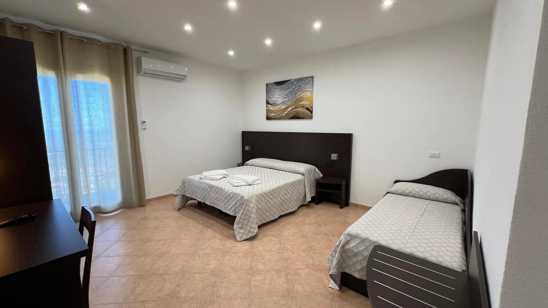 Jenka Hotel Caltabellotta 0*,